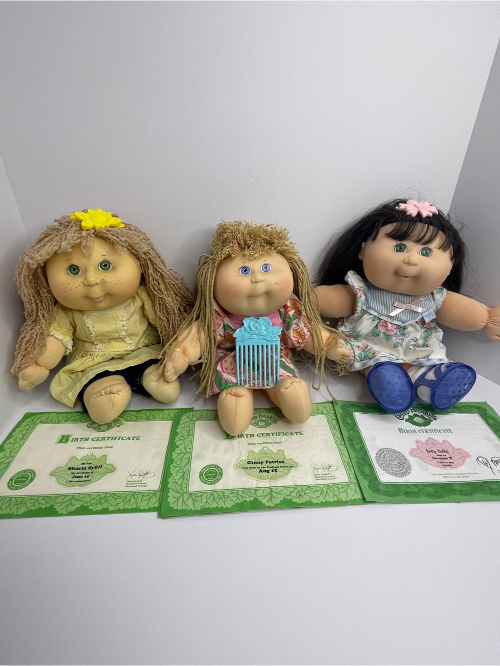 Lot of 3 Clean Cabbage Patch Kids Dolls + 3
Outfits, Accessories & Papers